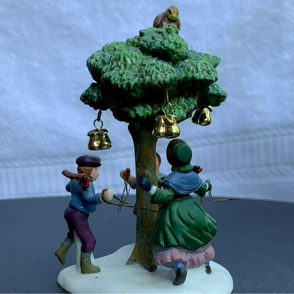 Dept 56 A Partridge in a Pear Tree 12 Days of Dicken's Christmas Figurine - 1995 - Picture 7 of 12